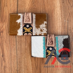 เคสโทรศัพท์หนังวัวขนสัตว์มีสไตล์สไตล์สไตล์ตะวันตกแกะสลักมือมือกระเป๋าเงินมีสไตล์หลายดีไซน์ - Product Image 1