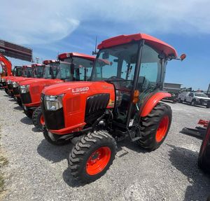 Tractor de alta calidad Kubota M7152 4WD - Product Image 1