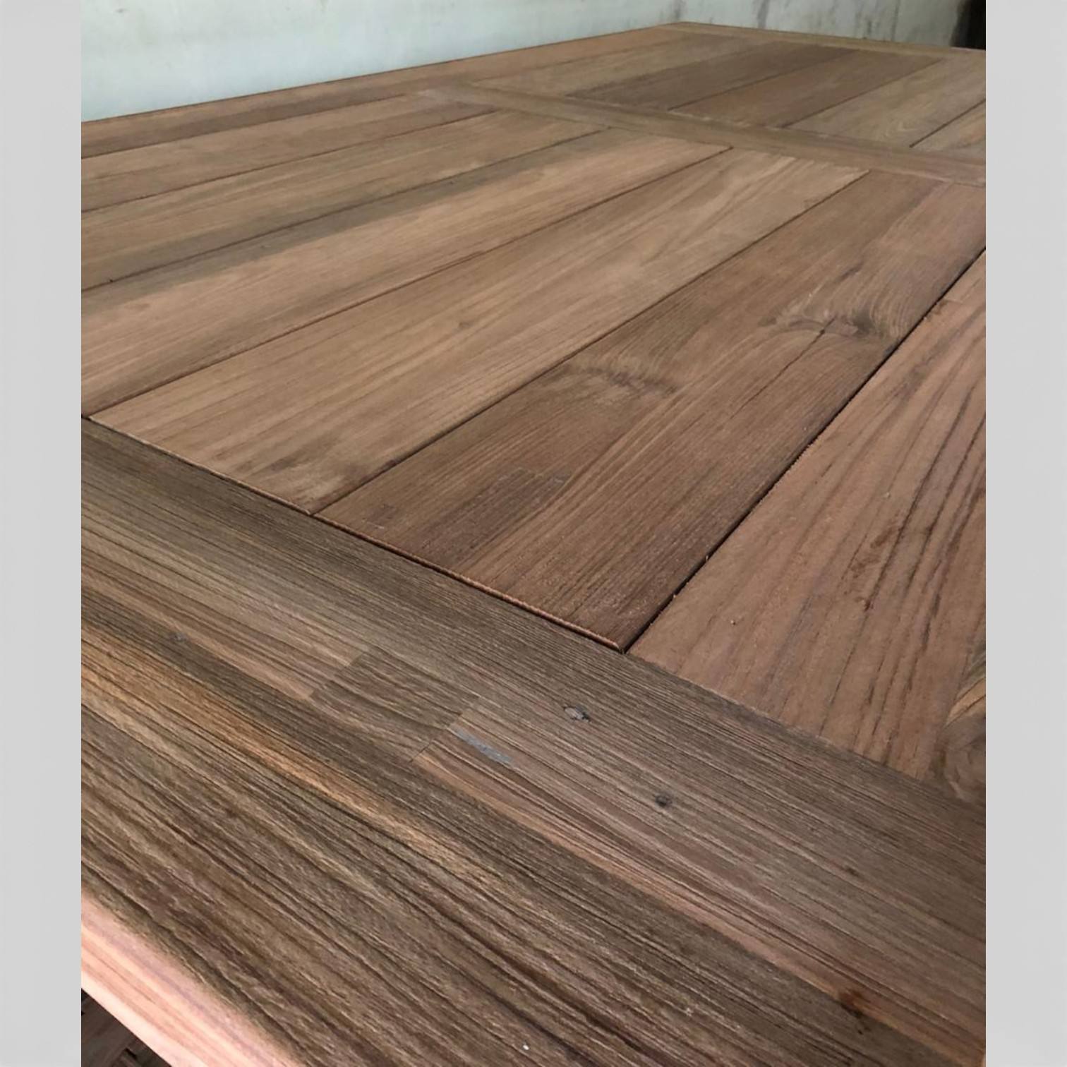 แบบดิบ หรือ ขัดเรียบ