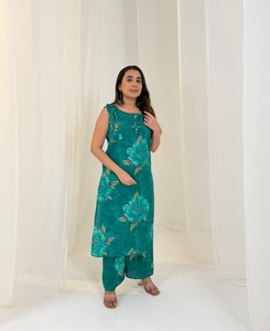 Trendy Handmade Vatican Discharge Print <b>Kurti</b> With Comfortable Ethnic Wear for Office Bulk Supply with Competitive Export Price - Product Image 2