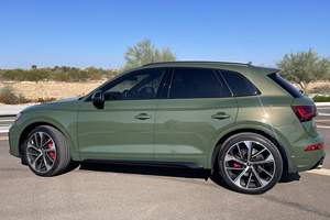 Audi SQ5 2022, Bajo Kilometraje, Caja de Cambios Automática, Dirección Suave, Gasolina/Eléctrico - Product Image 4
