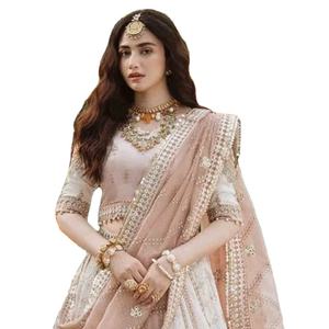 Fournisseur direct d'usine Meilleures ventes Robe boutique écologique longue au sol pour femmes Décoration à boutons en dentelle pour les mariages et les fêtes - Product Image 1