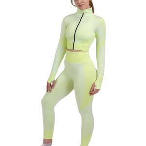 Conjunto de Yoga Elástico de Compresión con Leggings Sin Costuras de Camuflaje y Efecto Scrunch para Mujer, Uso en Exteriores, MARCA HS 2026 - Product Image 4