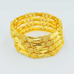 Großhandel vergoldete Kupfer Damenmode Armreifen Indisch Arabisch Feine Armbänder für Braut schmuck Dubai Schmuck - Product Image 1