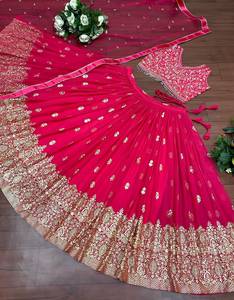 Precioso color rosa lehenga Choli con Dupatta, diseñador indio listo para usar ropa de fiesta Lehenga Choli Sequence Georgette Work - Product Image 4