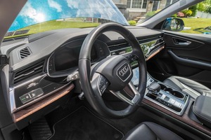 รถยนต์มือสองที่เชื่อถือได้ ปี 2019 ออดี้ Q8 เทอร์โบชาร์จ V6 ขับเคลื่อนสี่ล้อ - Product Image 4