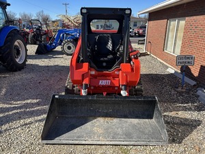 รถตักล้อยาง Kioti TL750 สภาพดี พร้อมห้องโดยสารแบบปิด  บุ้งกี๋ตัก 5 ตัน Kioti TL750 ระบบไฮโฟลว์  แบบตีนตะขาบขนาดกะทัดรัด - Product Image 4