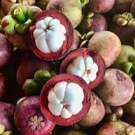 Verse biologische Thaise mangosteen, rijk en sappig, bekend om zijn zoete smaak en hoge antioxidantgehalte