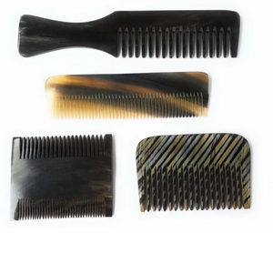 Peigne en corne de vache naturelle de luxe Conception unique Agate Technique faite à la main pour coiffer la barbe Soins des cheveux Prix raisonnable - Product Image 1