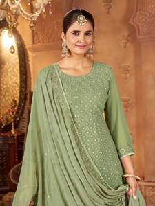 Conjunto de traje de diseñador elegante de la mejor calidad Naazneen Georgette Sharara para mujer para bodas y festivales disponible al mejor precio - Product Image 5