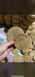 Napperon rond en rotin tissé à la main au Vietnam pour les maisons éco-conscientes Table de cuisine style service et stockage en vrac prêt - Product Image 2