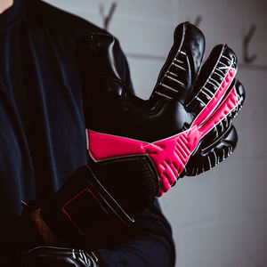 Guantes de portero deportivos de látex de goma con logotipo personalizado de alta calidad, guantes de portero profesionales para jóvenes y adultos para fútbol - Product Image 2