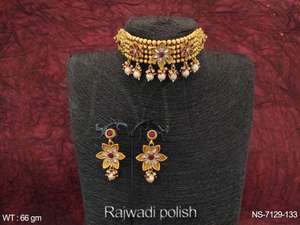 ชุดสร้อยคอแบบโชคเกอร์สไตล์ราชวัติ งานขัดเงาแบบโบราณ 5 ชั้น ประดับลูกปัดแบบชาติพันธุ์ เหมาะสำหรับงานแต่งงาน งานปาร์ตี้ งานเทศกาล และงานพิธีกรรมแบบดั้งเดิม - Product Image 2