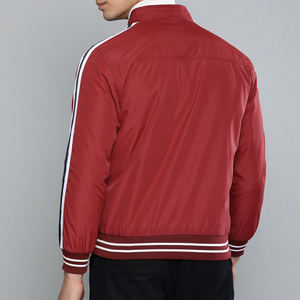 Col montant, 3 poches, fermeture éclair, manches longues, détails brodés, ourlet droit et polyester - Product Image 3