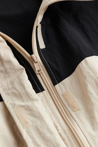 2025 Custom Autumn Nylon Front Pocket <b>Vintage</b> Hooded Jacket <b>Light</b> Weight Pullover Windbreaker Jacket for Men - Product Image 6