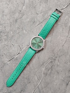 Reloj de diamantes de corte redondo con moissanita certificado VVS unisex, hecho a mano, personifica la vanguardia de la moda Hip Hop - Product Image 3