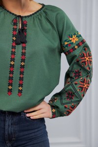 2025 Venta caliente ucraniano bordado Top y blusa borlas Mujer elegante fiesta desgaste Tops para adultos cuello en V manga de globo - Product Image 2