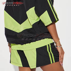 Ensemble short coupe-vent de mode pour femmes avec rayures réfléchissantes et look cool ensemble short coupe-vent extérieur - Product Image 6