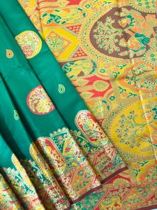 Exclusivo Sari de Boda Banarasi de Seda Suave con Tejido Figurado y Bordado Meena a Precio de Mayoreo - Product Image 3