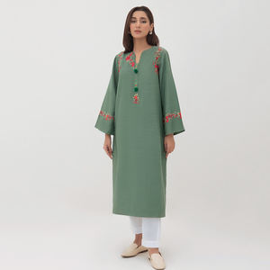 คุर्ติสผู้หญิงแบบใหม่ปี 2025 คุณภาพสูง พิมพ์โลโก้ตามสั่ง แขนยาว 1 ชิ้น ปักลาย ดีไซน์ใหม่ - Product Image 2