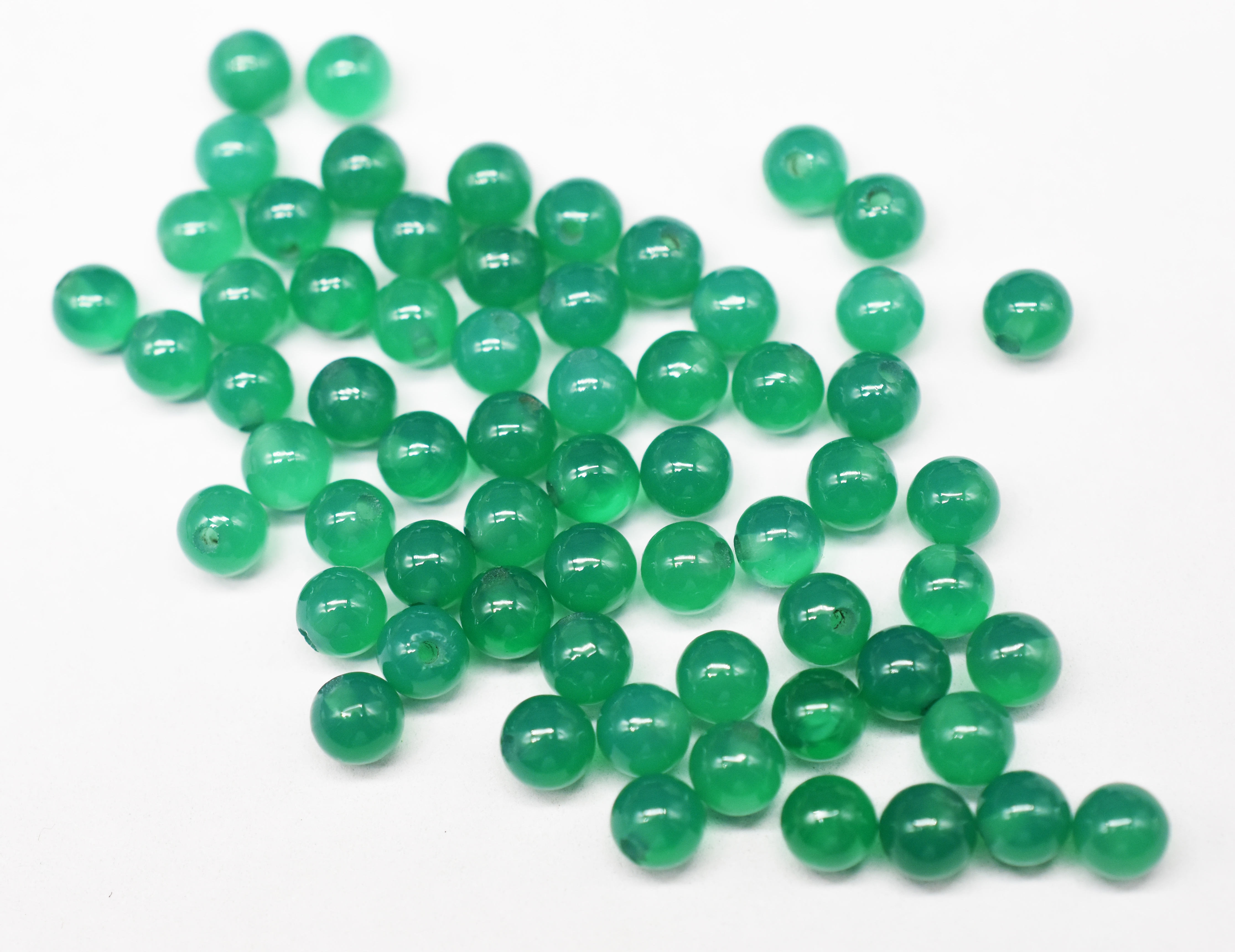 สีเขียว