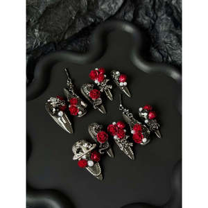 Midnight Roses Press on Nail Art Élégant et sophistiqué - Product Image 1