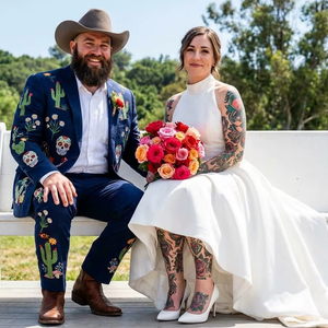 Traje de Boda Bordado Estilo Vaquero para Hombre, Blazer y Pantalones con Diseño Floral de Calavera - Product Image 1
