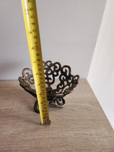 Bol décoratif en métal de créateur Pièce maîtresse de présentation de fruits élégants faits à la main pour table à manger, cuisine ou salon - Product Image 6