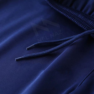 Ensembles de vêtements de football à séchage rapide pour hommes maillots de sport d'équipe bon marché fabriqués en France et au Pakistan - Product Image 5