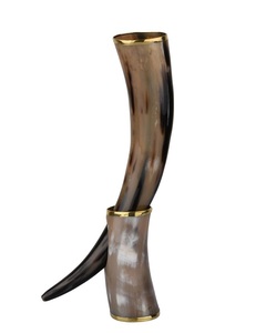 Taza Vikinga de Cuerno Natural para Beber, Hecha a Mano, con Soporte, Pulida a Espejo, de la Mejor Calidad - Product Image 3