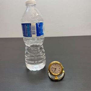 Reloj de escritorio de Metal con esfera romana pequeña de latón AK con soporte de lujo para decoración de estantes/Decoración de escritorio - Product Image 5