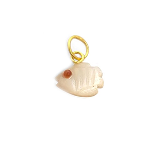 Charmes de sculpture de poisson faits à la main Fournisseurs de bijoux de sculpture de poisson en gros indien Pendentifs sculptés de poisson de taille de pierre précieuse naturelle 12x8mm - Product Image 3