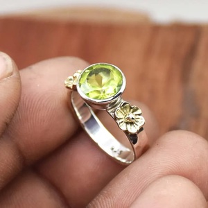 แหวนเพอริดอทธรรมชาติ925เงินสเตอร์ลิงทรงกลมตัดทองเหลือง Peridot ตอกรูปดอกไม้ของขวัญแหวนสำหรับเธอ - Product Image 2