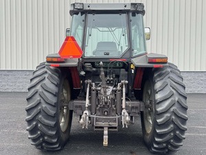 เครื่องจักรกลการเกษตร Massey Ferguson 6180 รถแทรกเตอร์สำหรับฟาร์ม จัดส่งรวดเร็วจากผู้จัดจำหน่ายที่เชื่อถือได้ - Product Image 4