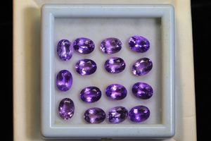 พลอยอเมทิสต์ยอดเยี่ยมขนาด8x6มม. หินอเมทิสต์สังเคราะห์ทรงหลวมเจียระไนเหลี่ยมเพชรพลอยตัดในราคาขายส่ง - Product Image 2
