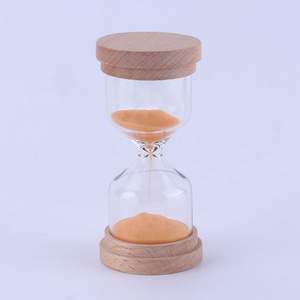 Sablier artisanal en bois avec des chambres en verre transparent élégantes, sable coulant en douceur, finition naturelle pour la maison - Product Image 3