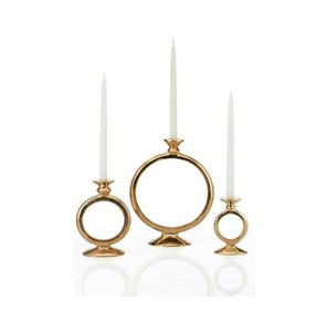 Soporte de vela de metal de diseño moderno pulido nueva llegada 2023 soporte de vela plateado de metal para mesa y decoración de uso de iluminación - Product Image 5