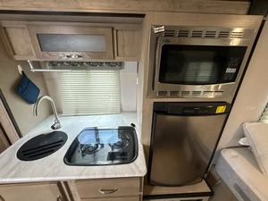 F-o-r-e-s-t River R-Pod 180 d'occasion 2019 prêt à la vente - Product Image 4