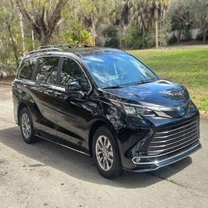 MEJOR PRECIO PARA Toyota Sienna XLE 2024 de 7 Pasajeros - Product Image 2