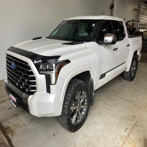 Toyota Tundra Capstone HV 2022 en Perfectas Condiciones - Product Image 1