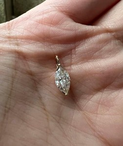 Collar con Colgante de Diamante Moissanite, Corte Marquesa, Plata 925 con Baño de Oro, Regalo de Novia para Bodas y Fiestas - Product Image 2