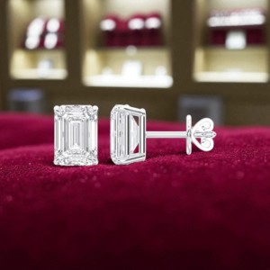 5,00 CT F/VS Emerald Cut Lab Grown Diamond Four Prong Set Stud Pendiente Chapado en oro Hecho en plata de ley 925 para unisex - Product Image 1