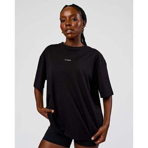 เสื้อยืดโอเวอร์ไซส์ Go-To Run Club FLXCotton-สีดำ มาร์ชแมลโลว์ สำหรับวิ่งและออกกำลังกาย - Product Image 2