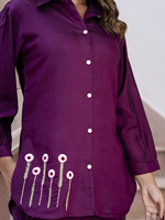 Ensemble coordonné élégant pour femmes en mélange de soie uni avec broderie à la main pour le bureau et les occasions spéciales, disponible à un prix abordable