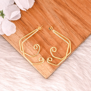 Pendientes Clásicos de Moda en Latón Chapado en Oro Amarillo, de Alta Calidad, Hechos a Mano, para Compromiso, Fiesta, Boda, Cumpleaños - Product Image 1