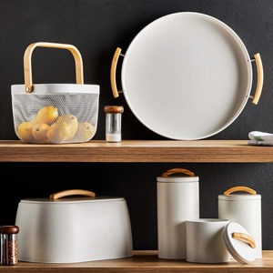 Plateau en métal fini argenté au design martelé de qualité supérieure, idéal pour la décoration intérieure élégante Cuisine Servir Table à manger Essentials - Product Image 2