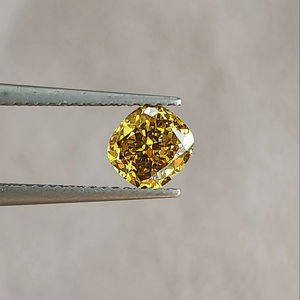 Diamante de 1 quilate con corte cojín, color amarillo, cultivado en laboratorio, para la fabricación de anillos, certificado por IGI, proveedor de diamantes sueltos de lujo de la India. - Product Image 1