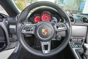 2022 718 Boxster Edición 25 Años ~5,000 Millas, Transmisión Manual de 6 Velocidades, 1 de 1,250 Modelos Edición 25 Años, Motor 4.0 Litros Flat-6 - Product Image 4