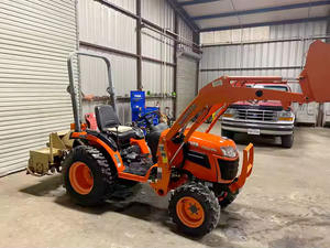 Tracteur Kubota B2320 d'occasion 4WD 90HP avec pompe et moteur Matériel agricole à vendre en excellent état En stock - Product Image 6