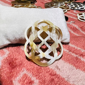 Collier pour femmes à la mode naturel avec pendentif en corne de buffle de meilleure qualité fait à la main meilleur produit d'artisanat de qualité par HF CRAFTS - Product Image 1